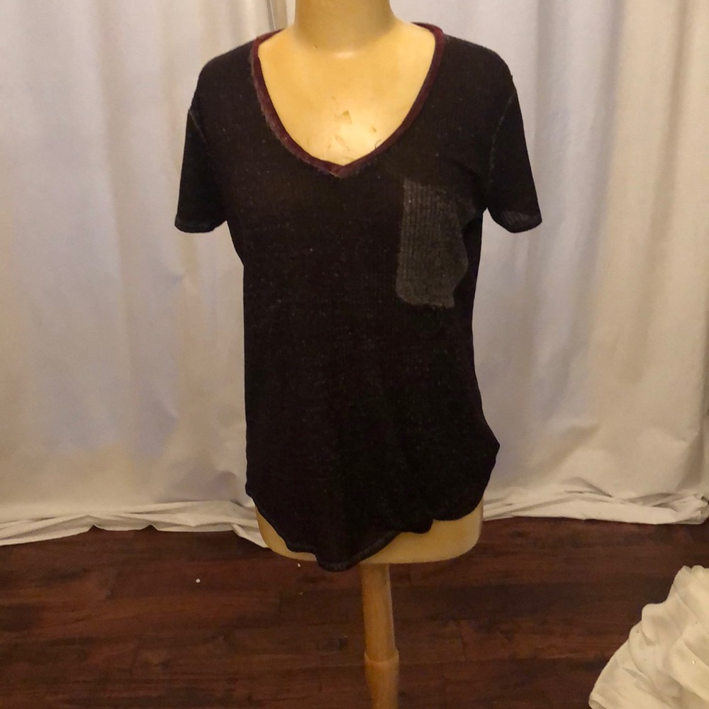 Loose fitting shirt